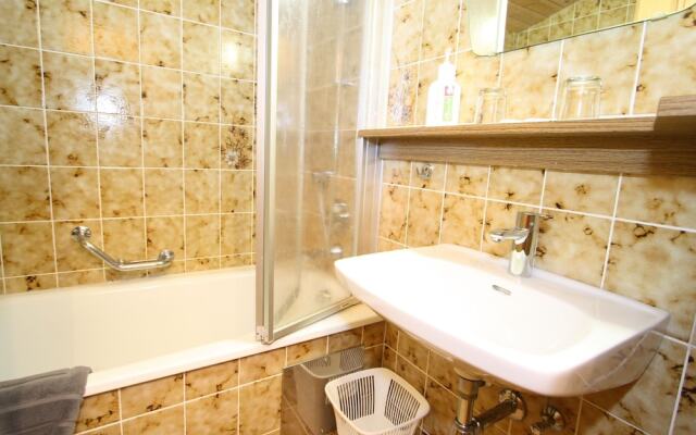 Relaxing Apartment in Hinterglemm near Forest