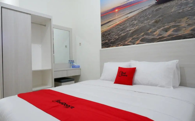 RedDoorz near Mataram University
