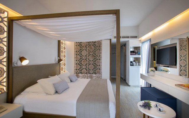 Lordos Beach Hotel & Spa