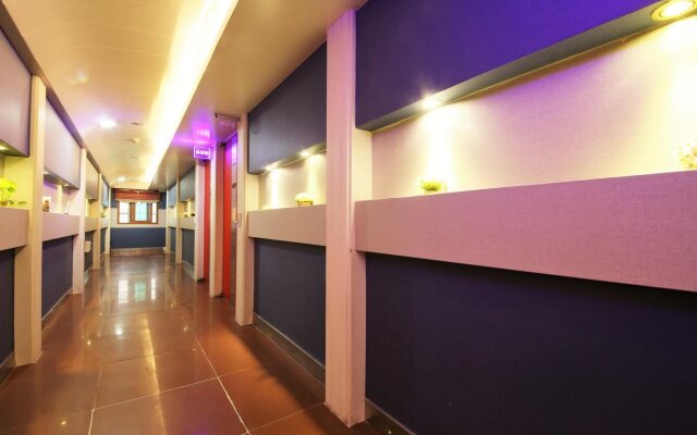 Sense Motel