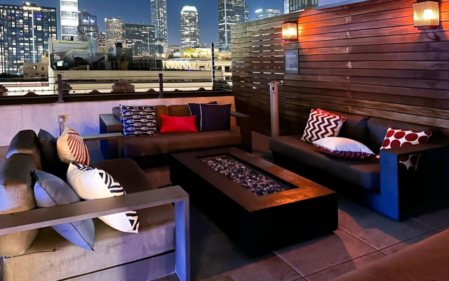 Urban Loft Apartment