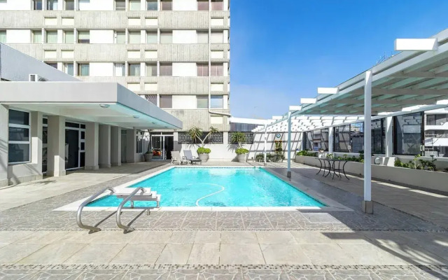 1 Bedroom Apartment, Seapoint, Cape Town