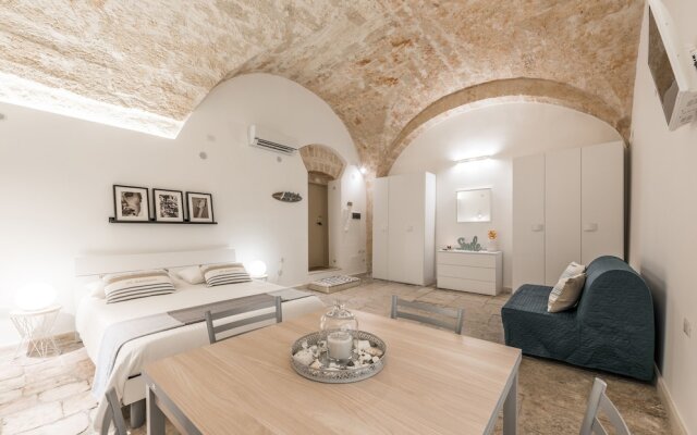 Stone Apartment M8 Bari City Center