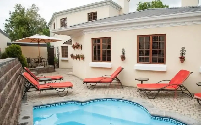 Blaauwheim Guest House
