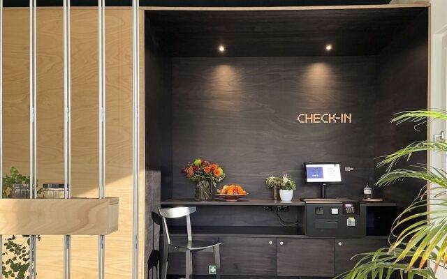 Riva Rooms & Studios