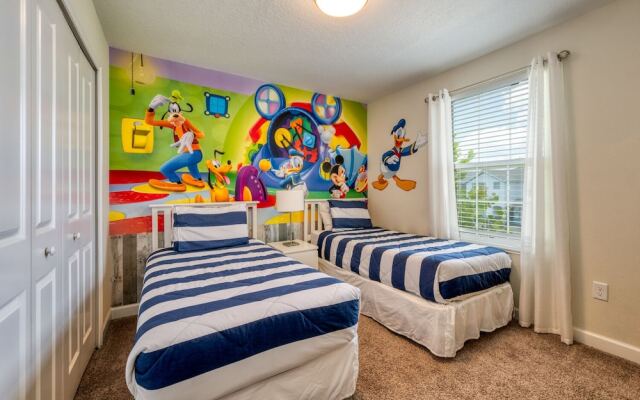 Stunning Home With Private Pool Near Disney