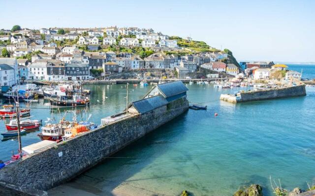 Shabby Shack near Charlestown & The Eden Project