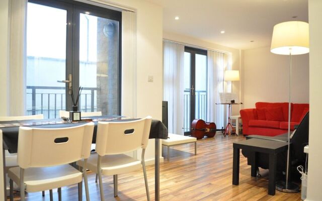 Modern 1 Bedroom Apartment in Central Location London