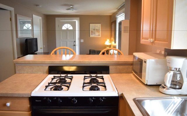 343 Hinds 2 Bedroom Cabin by Redawning