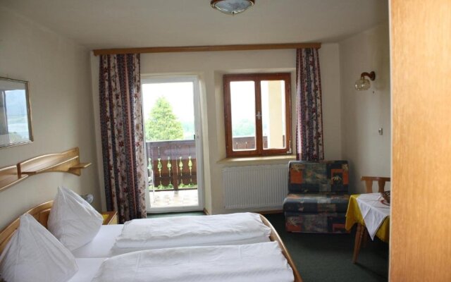 Pension Rosenauer Zimmer & Ferienwohnungen