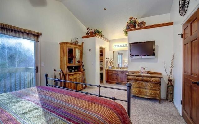 Wild Flower #10 2 Bedroom Condo