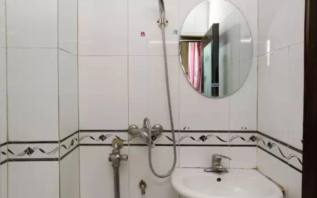 Hua Shan Hotel