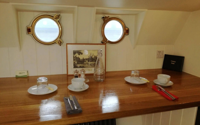 Hotel Barge Waternimf