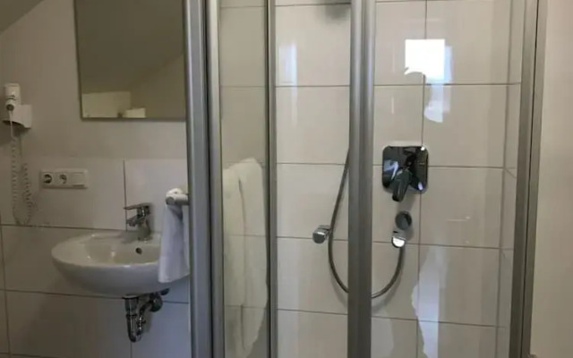 Pension & Restaurant zur Wertachau