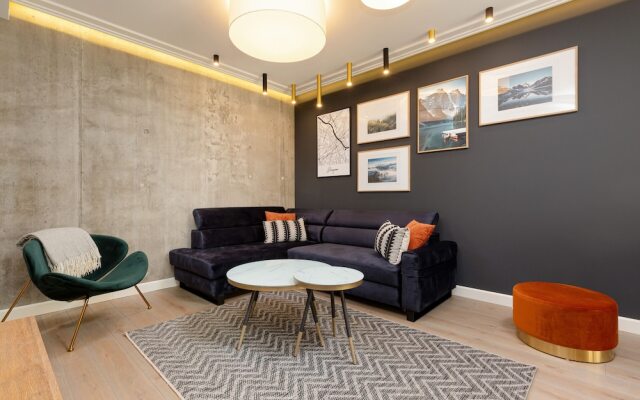 Warsaw Apartment Szajnowicza by Renters