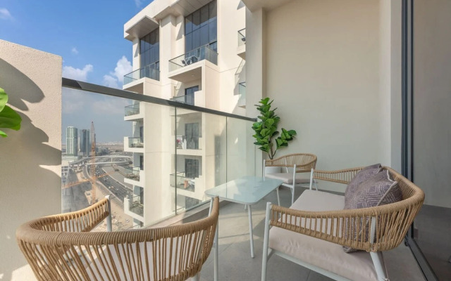 Sleek Studio in Jumeirah Village Triangle
