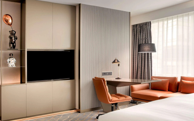 Pullman Shanghai Central-in XinTianDi & Yu Garden Area