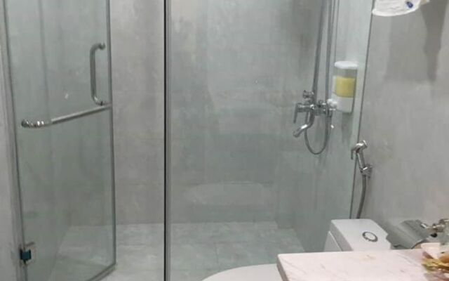 OYO 620 New World Hotel