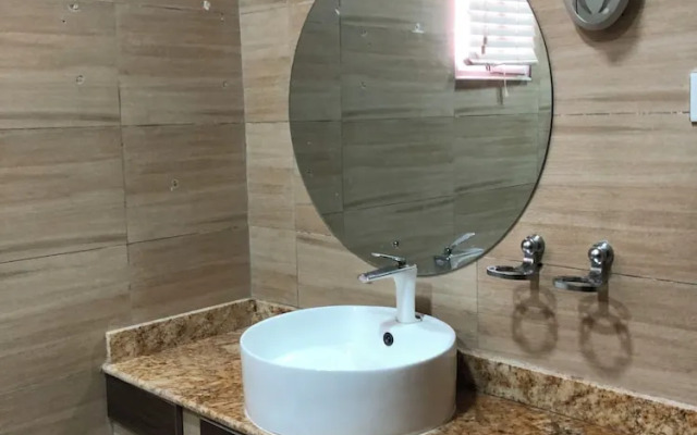 De James Hotels and Suites