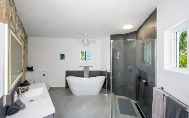 Trident Estate 6 Bedroom Estate