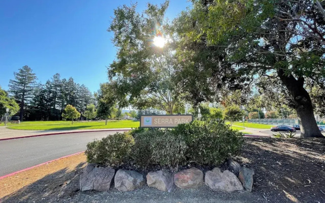 Spacious 3 BR 2B House Sunnyvale Park