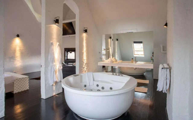 B&B Suites@FEEK