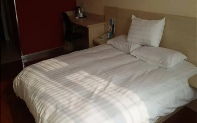 GreenTree Inn Yunnan Lijiang Qixing Street Express Hotel