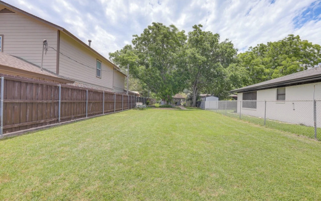 Riverfront Granbury Home w/ Patios & Boat Dock!