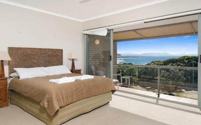10/130 Lighthouse Rd, Byron Bay - James Cook Apartments