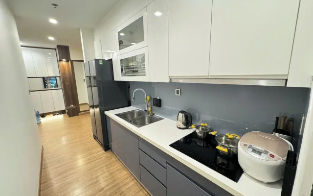 Luxury Apartment in Vinhomes Metropolis