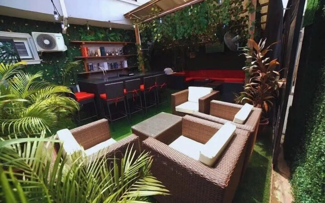 Villa Maxili Hotel and Apartment