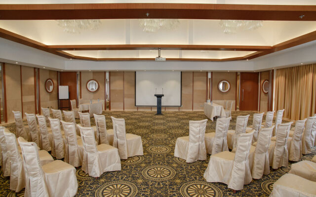 The Concord Hotel And Suites