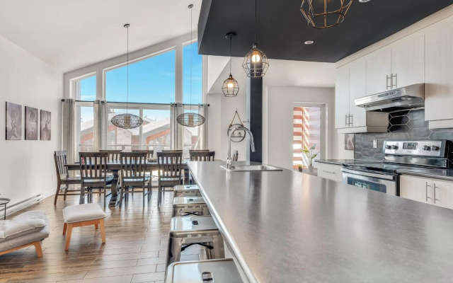 22- Chalet à Louer à Stoneham