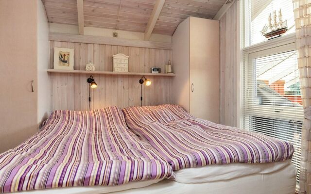 6 Person Holiday Home in Hals