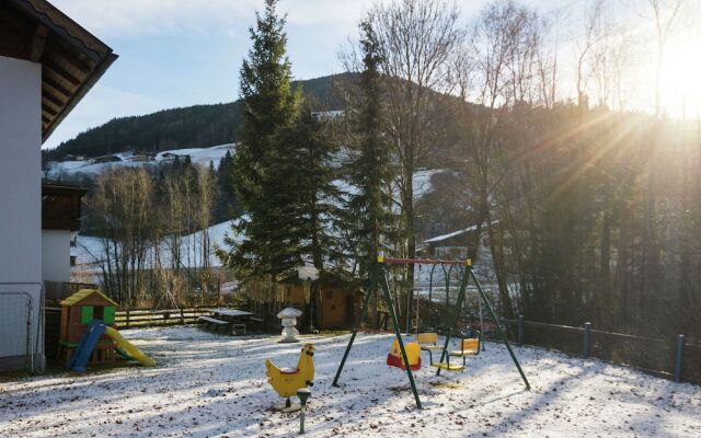 Spacious Apartment in Radstadt near Ski Slopes