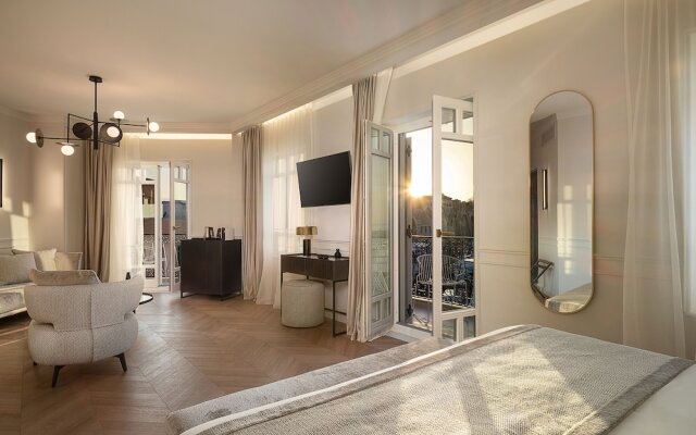 Riviera Suites