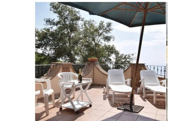 Beautiful Apt With Seaview Terrace