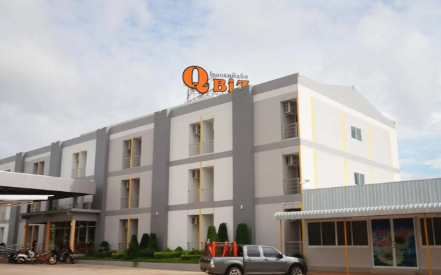 QBiz Hotel Kalasin