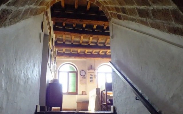 Whole Cottage In The Old Winery