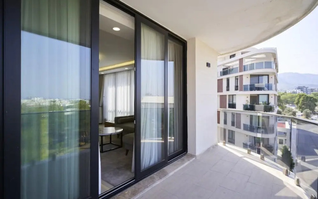 Amazing Penthouse Apartment With Rooftop Pool&bar