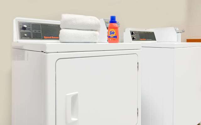 Wingate by Wyndham - Fargo