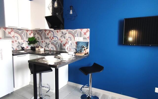 Apartments on Melnikaite street 144k1