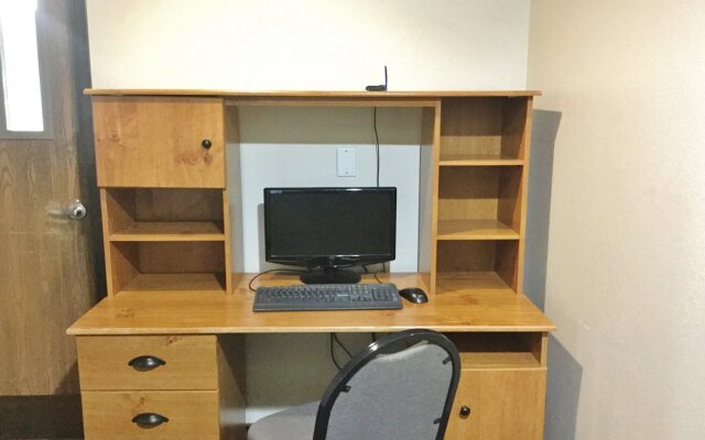 Capital O Amerihost Inn and Suites Fulton Hwy 54 MO