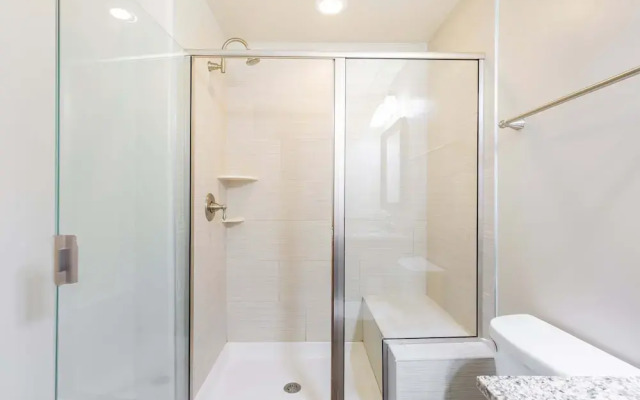 Distinguished Apartment Rooftop Deck