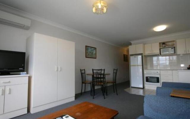 Horizons 417/10 Kosciuszko Road