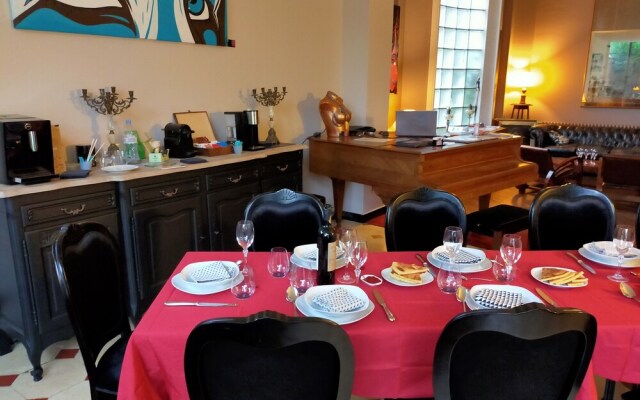 La Maison Bleue