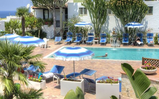 Room in B&B - Ischia-forio Above the Poseidon Gardens, 3 People N5472
