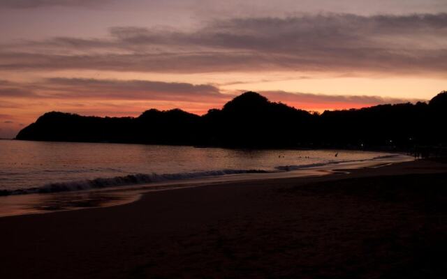 Las Arenas Bungalows Melaque