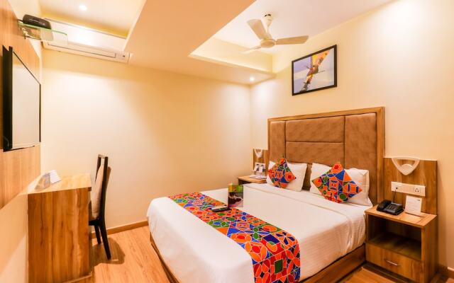 FabHotel Byaris International