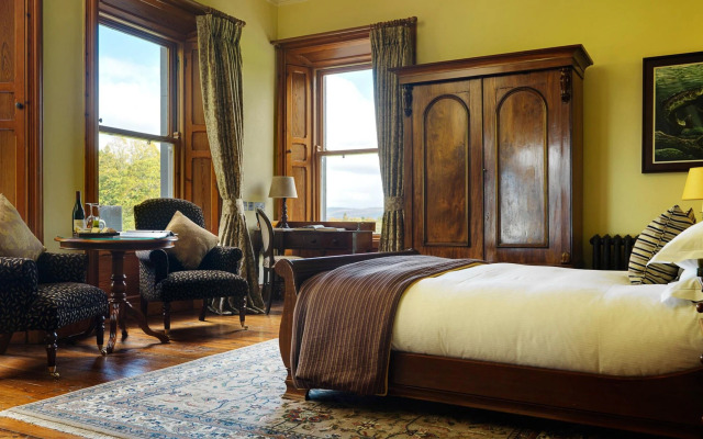 Mount Falcon Estate